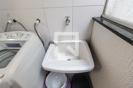 Casa à venda com 167m², 3 quartos e 3 vagas Casa à venda com 167m², 3 quartos e 3 vagasÁrea de serviço