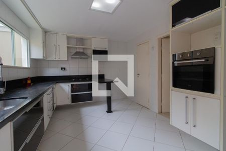 Casa à venda com 220m², 3 quartos e 2 vagasCozinha