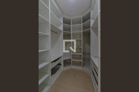 Casa à venda com 220m², 3 quartos e 2 vagasCloset da suíte 1