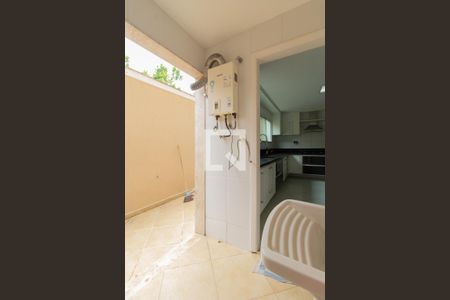 Casa à venda com 220m², 3 quartos e 2 vagasÁrea de Serviço