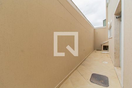 Casa à venda com 220m², 3 quartos e 2 vagasCorredor