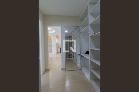 Casa à venda com 220m², 3 quartos e 2 vagasCloset da suíte 1