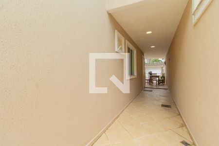 Casa à venda com 220m², 3 quartos e 2 vagasCorredor