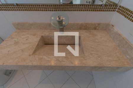 Casa à venda com 220m², 3 quartos e 2 vagasBanheiro da Suíte 3