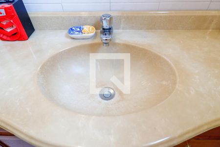 Casa à venda com 300m², 4 quartos e sem vagaBanheiro da Suíte 2