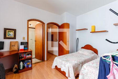 Casa à venda com 300m², 4 quartos e sem vagaSuíte 2