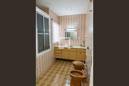 Casa à venda com 180m², 3 quartos e 3 vagasBanheiro