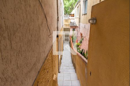 Casa à venda com 180m², 3 quartos e 3 vagasCorredor