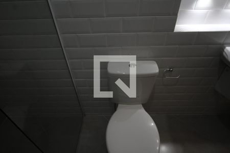 Banheiro de casa para alugar com 1 quarto, 56m² em Jardim Sao Roberto, São Paulo