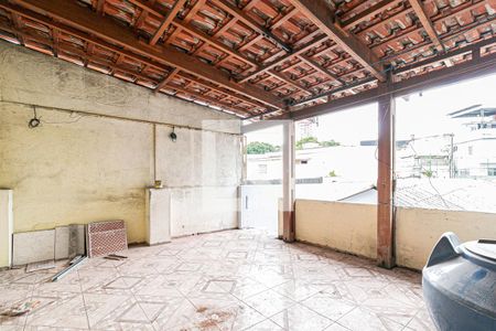 Casa para alugar com 80m², 2 quartos e 2 vagasTerraço