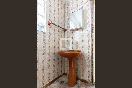 Casa para alugar com 80m², 2 quartos e 2 vagasBanheiro