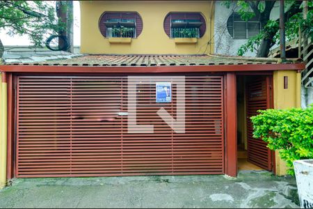 Casa para alugar com 160m², 3 quartos e 2 vagasFachada