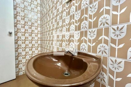 Lavabo de casa para alugar com 3 quartos, 160m² em Vila Alexandria, São Paulo