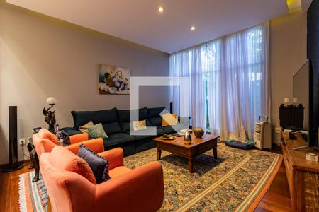 1o. Andar - Sala de casa para alugar com 4 quartos, 260m² em Bosque da Saúde, São Paulo