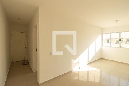 Sala de apartamento para alugar com 2 quartos, 50m² em Inhoaíba, Rio de Janeiro