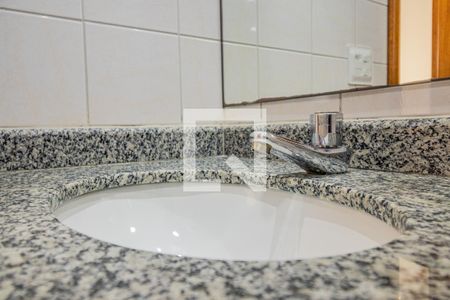 Apartamento para alugar com 62m², 2 quartos e 1 vaga Apartamento para alugar com 62m², 2 quartos e 1 vagaBanheiro