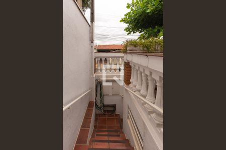 Casa à venda com 179m², 3 quartos e 3 vagasEscada