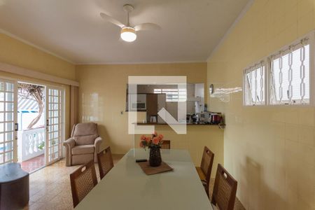 Casa à venda com 179m², 3 quartos e 3 vagasCozinha