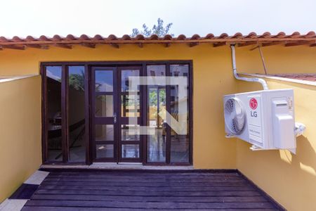 Casa à venda com 410m², 4 quartos e 3 vagas Casa à venda com 410m², 4 quartos e 3 vagasVaranda 2