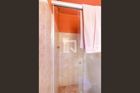 Casa à venda com 410m², 4 quartos e 3 vagas Casa à venda com 410m², 4 quartos e 3 vagasBanheiro de Serviço