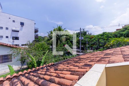 Casa à venda com 410m², 4 quartos e 3 vagas Casa à venda com 410m², 4 quartos e 3 vagasVaranda 2 Vista