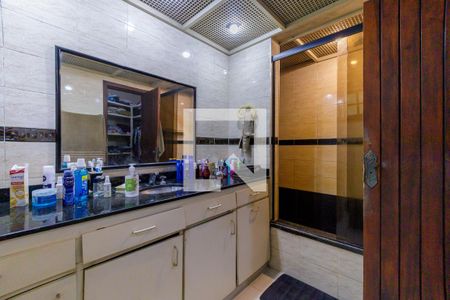 Casa à venda com 410m², 4 quartos e 3 vagas Casa à venda com 410m², 4 quartos e 3 vagasBanheiro Suíte 1