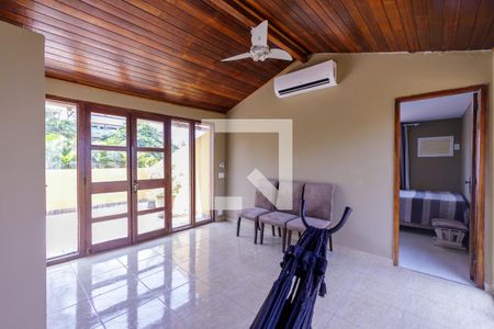 Casa à venda com 410m², 4 quartos e 3 vagas Casa à venda com 410m², 4 quartos e 3 vagasSala 2