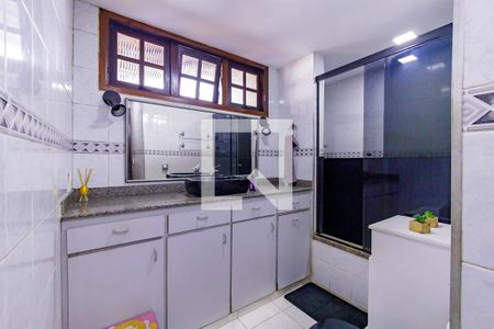 Casa à venda com 410m², 4 quartos e 3 vagas Casa à venda com 410m², 4 quartos e 3 vagasBanheiro 1