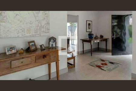 Casa à venda com 2 quartos, 191m² em Vila Santa Edwiges, Osasco