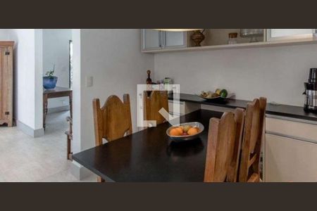 Casa à venda com 2 quartos, 191m² em Vila Santa Edwiges, Osasco