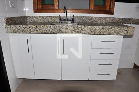 Casa à venda com 130m², 3 quartos e 2 vagas Casa à venda com 130m², 3 quartos e 2 vagasCozinha