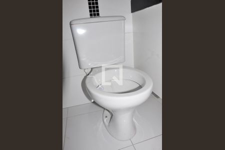 Casa à venda com 130m², 3 quartos e 2 vagas Casa à venda com 130m², 3 quartos e 2 vagasBanheiro