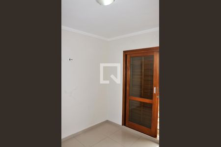 Casa à venda com 130m², 3 quartos e 2 vagas Casa à venda com 130m², 3 quartos e 2 vagasQuarto 02 com Varanda