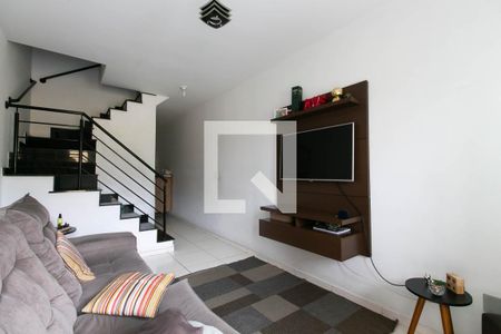Sala de casa de condomínio à venda com 2 quartos, 67m² em Itaquera, São Paulo