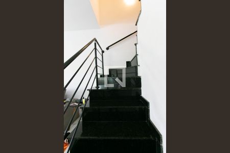 Escada  de casa de condomínio à venda com 2 quartos, 67m² em Itaquera, São Paulo