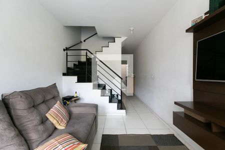 Sala de casa de condomínio à venda com 2 quartos, 67m² em Itaquera, São Paulo