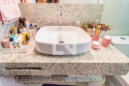 Apartamento à venda com 95m², 3 quartos e 2 vagasBanheiro social