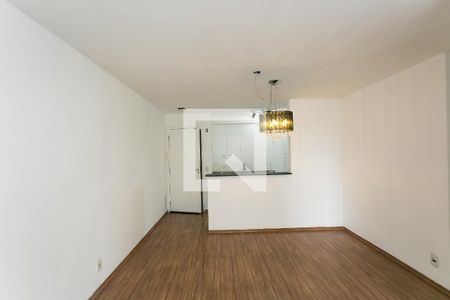 Sala de apartamento à venda com 3 quartos, 70m² em Vila Suzana, São Paulo