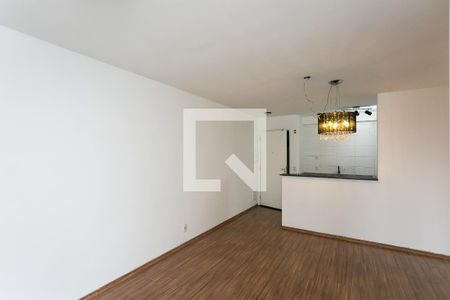 Sala de apartamento à venda com 3 quartos, 70m² em Vila Suzana, São Paulo