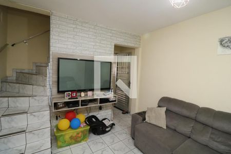 Sala de casa à venda com 4 quartos, 100m² em Vila Elze, São Paulo