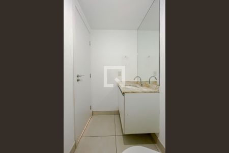 Apartamento para alugar com 56m², 2 quartos e 1 vaga Apartamento para alugar com 56m², 2 quartos e 1 vagaBanheiro