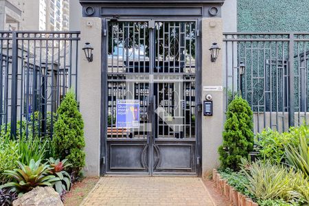 Apartamento para alugar com 56m², 2 quartos e 1 vaga Apartamento para alugar com 56m², 2 quartos e 1 vagaFachada