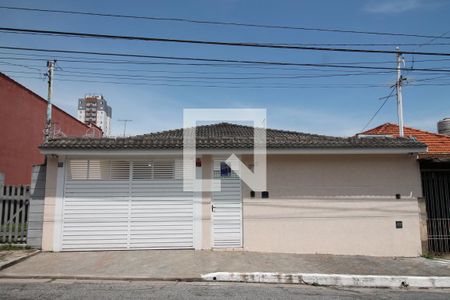 Casa à venda com 195m², 3 quartos e 3 vagasFachada