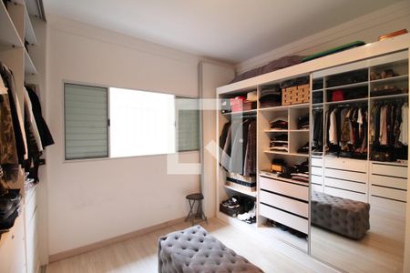 Casa à venda com 195m², 3 quartos e 3 vagasCloset da suíte
