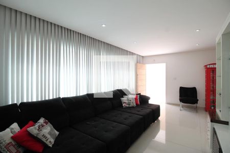 Sala   de casa à venda com 3 quartos, 195m² em Vila Feliz, São Paulo