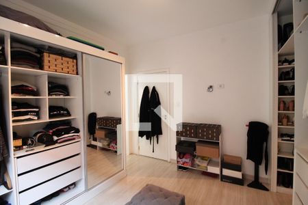 Casa à venda com 195m², 3 quartos e 3 vagasCloset da suíte
