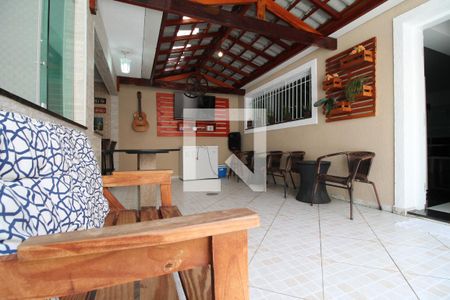 Casa à venda com 195m², 3 quartos e 3 vagasQuintal