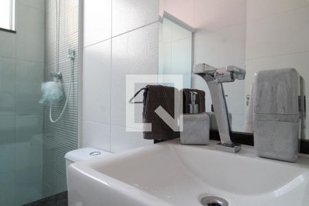 Casa à venda com 195m², 3 quartos e 3 vagasBanheiro Social