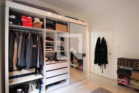 Casa à venda com 195m², 3 quartos e 3 vagasCloset da suíte