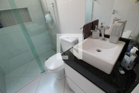 Casa à venda com 195m², 3 quartos e 3 vagasBanheiro Social